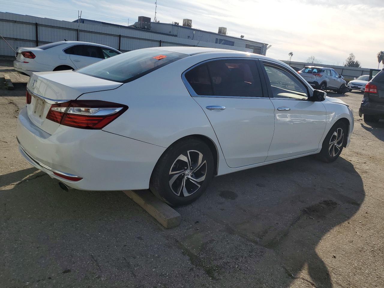 2016 HONDA ACCORD LX photo 5