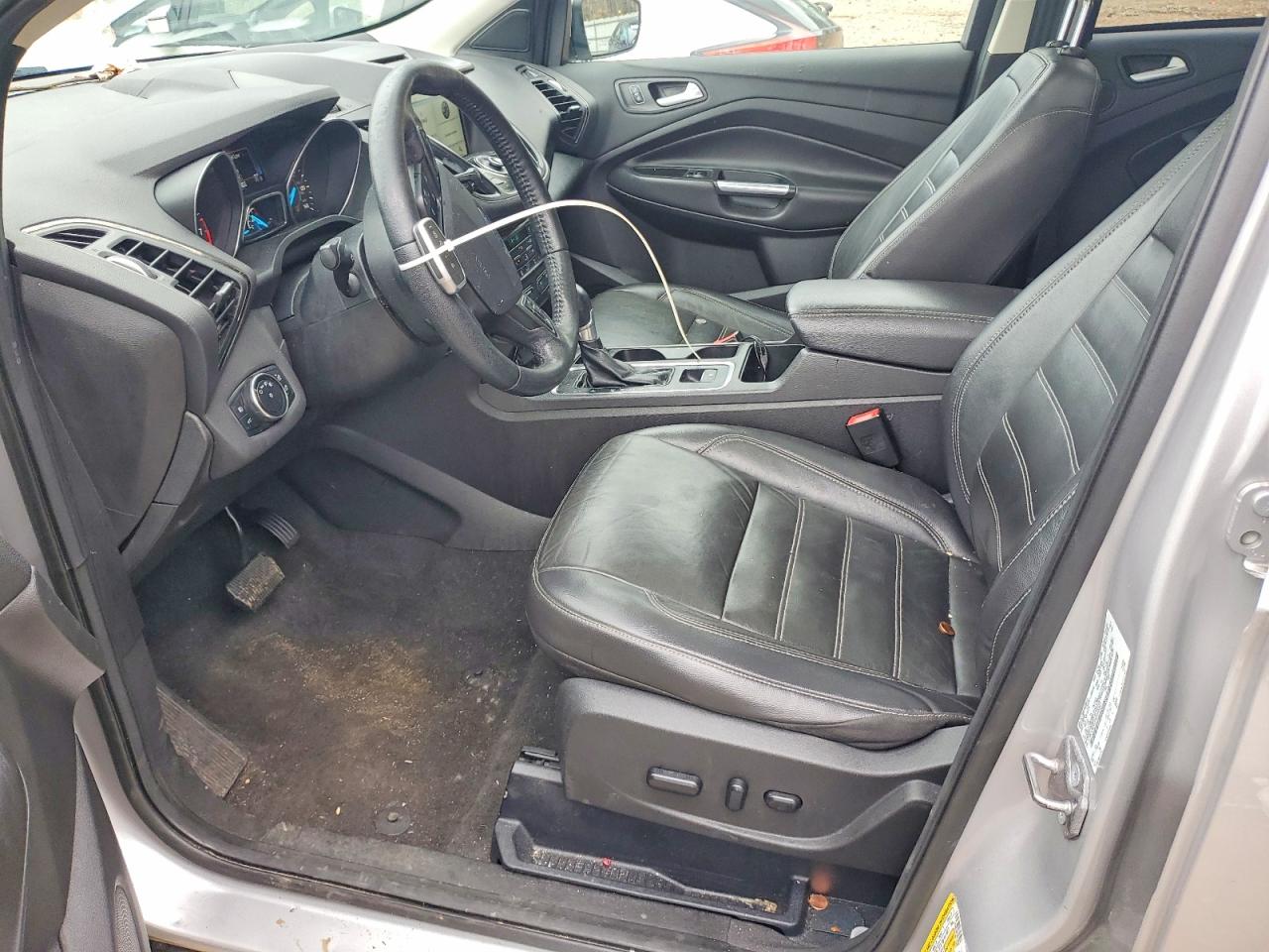 2017 FORD ESCAPE TITANIUM photo 19