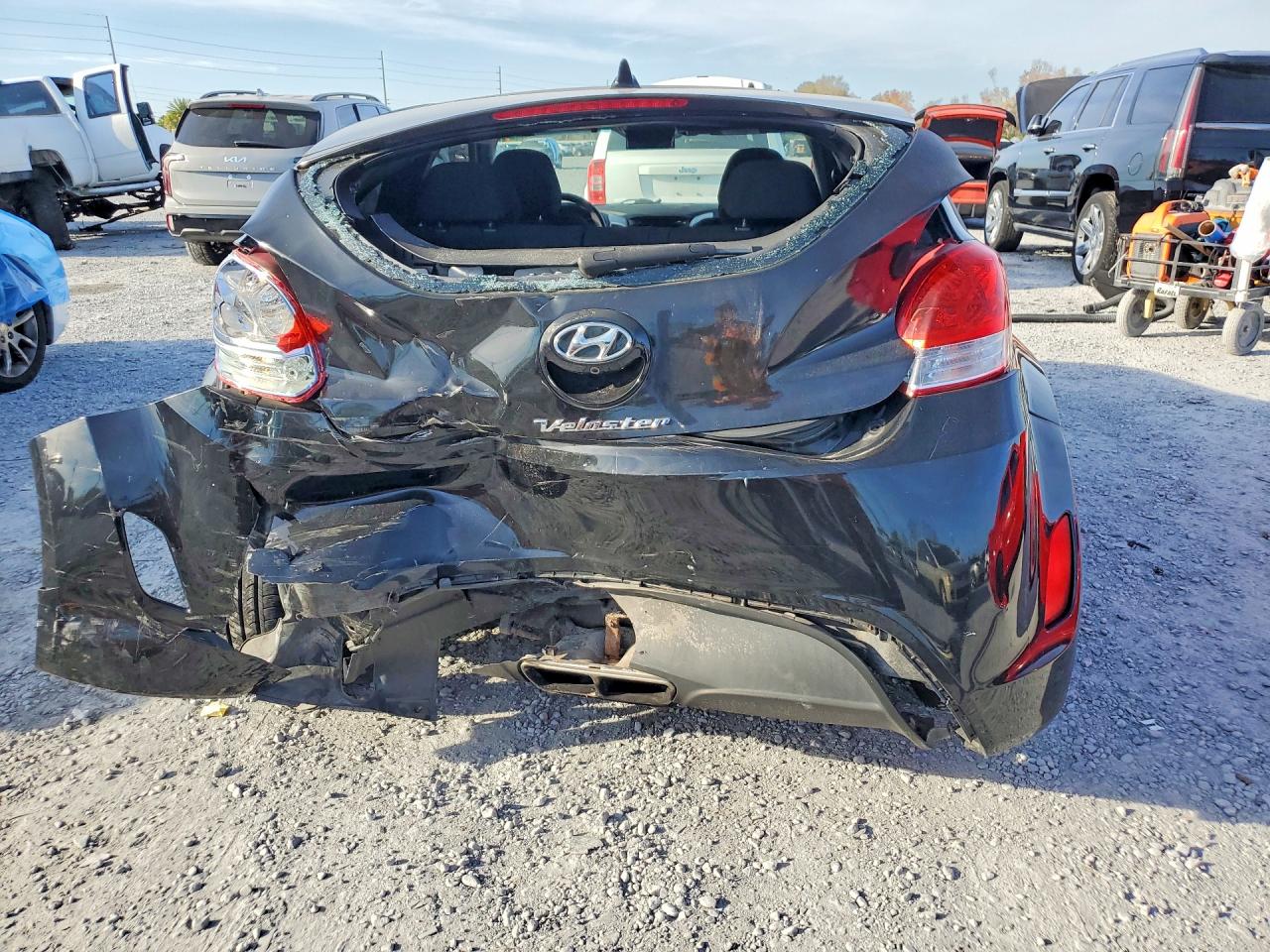2016 HYUNDAI VELOSTER BASE photo 16