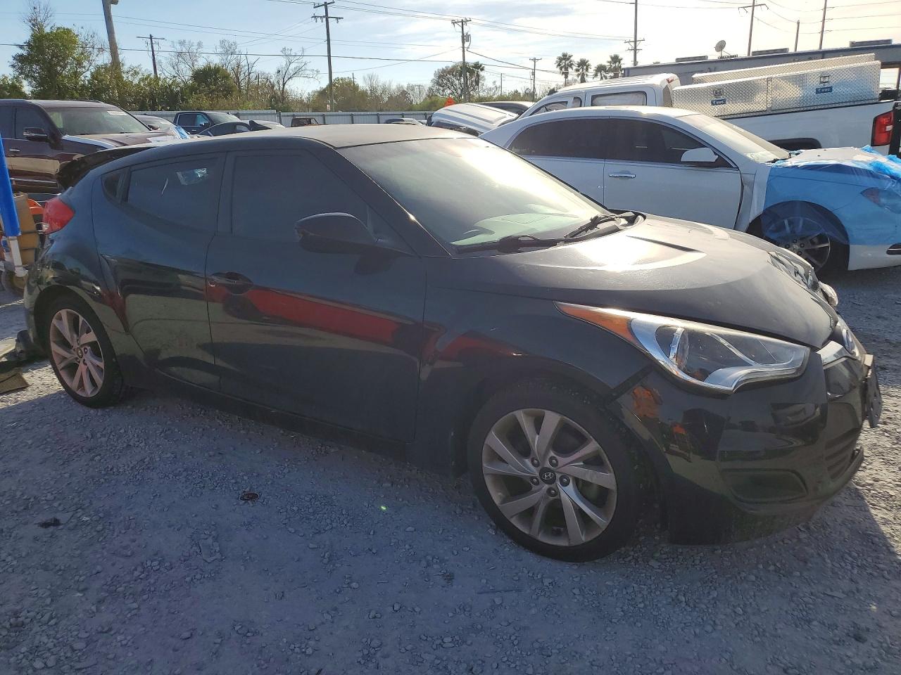 2016 HYUNDAI VELOSTER BASE photo 10
