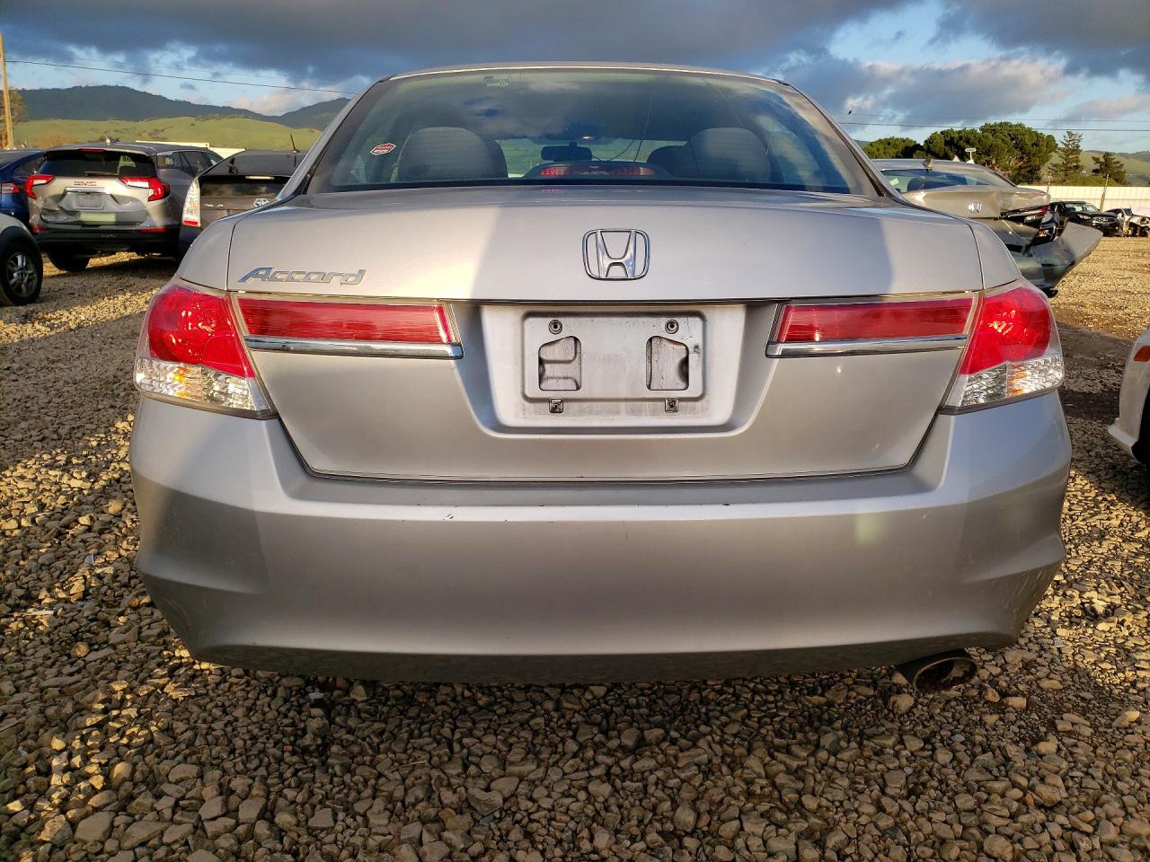 2012 HONDA ACCORD LX photo 6