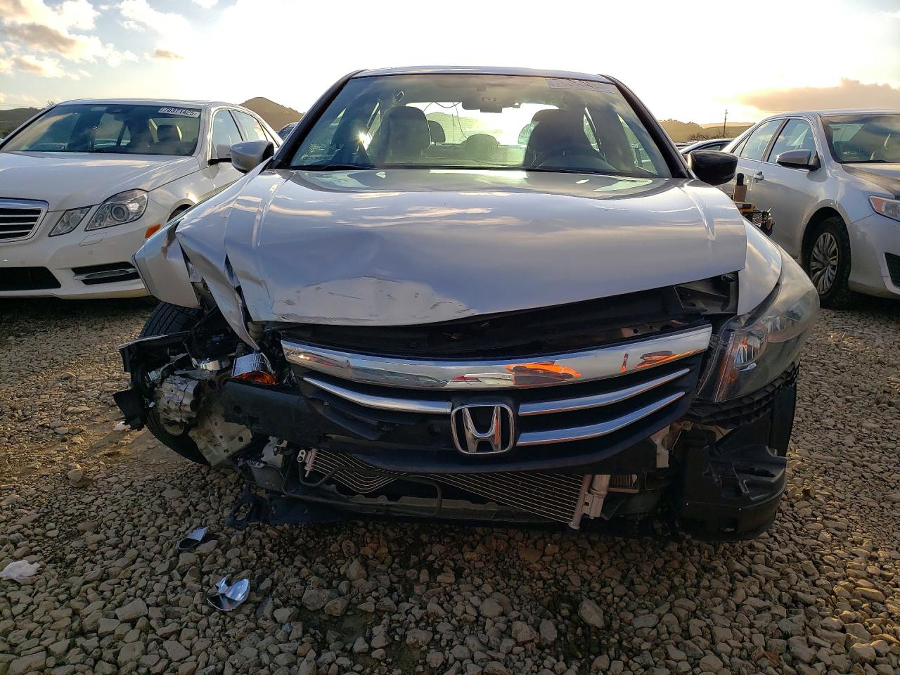 2012 HONDA ACCORD LX photo 5