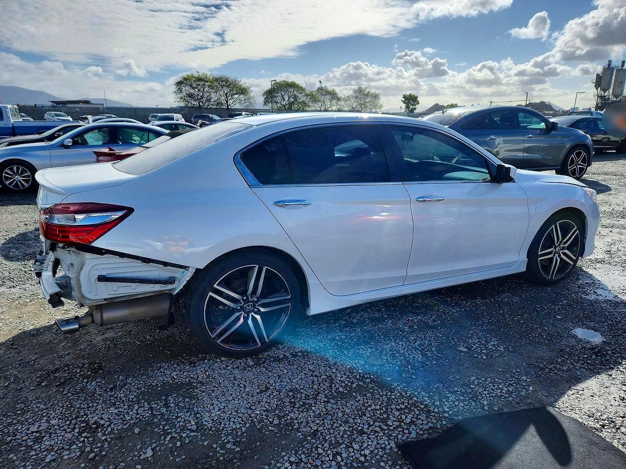 2016 HONDA ACCORD SPORT photo 3