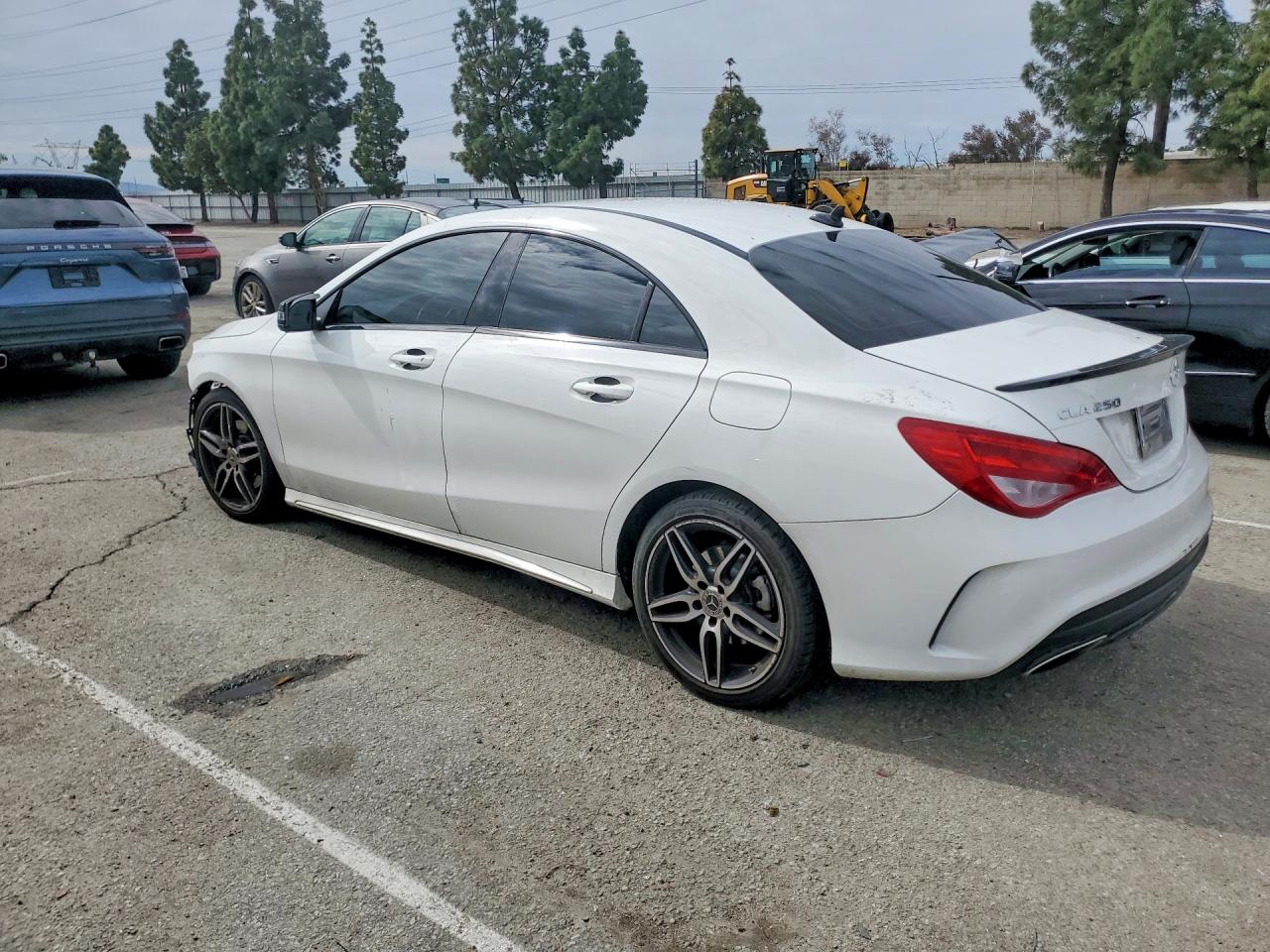 2018 MERCEDES-BENZ CLA 250 photo 4