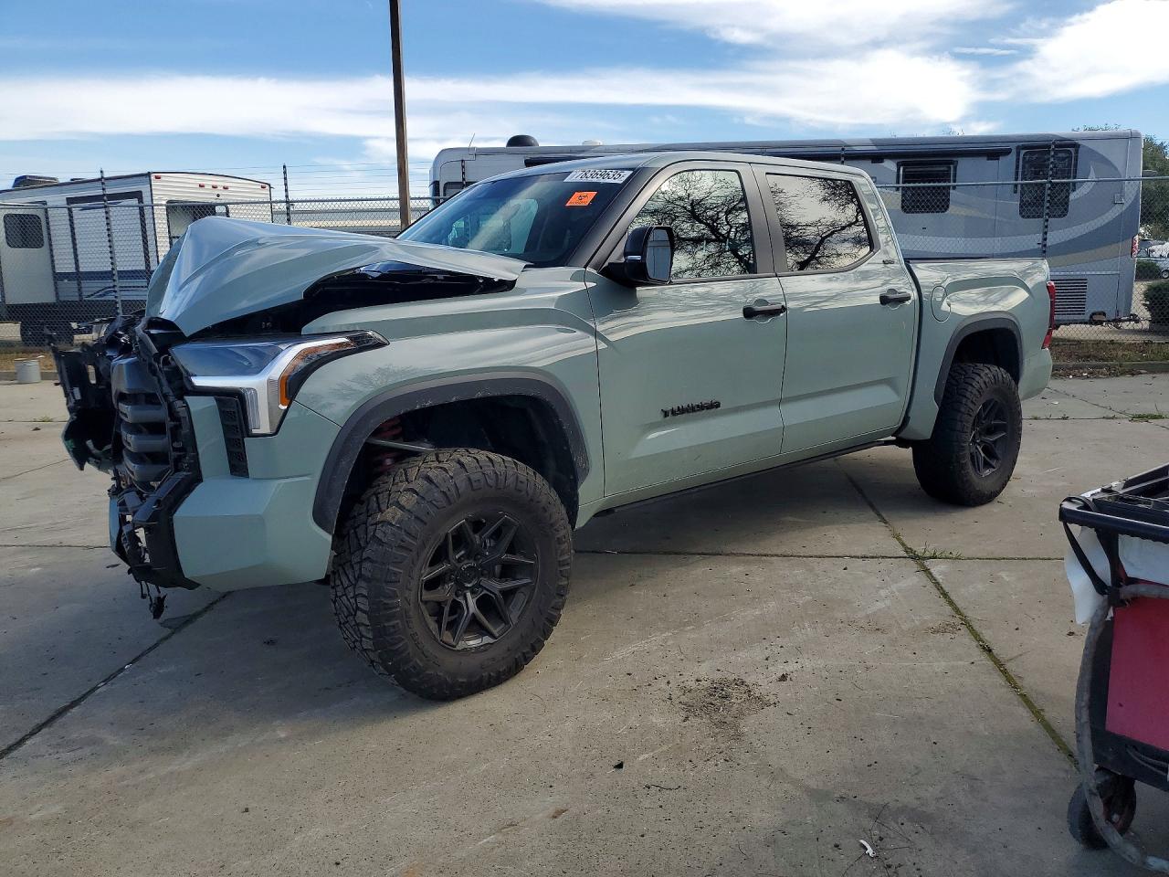 2024 TOYOTA TUNDRA