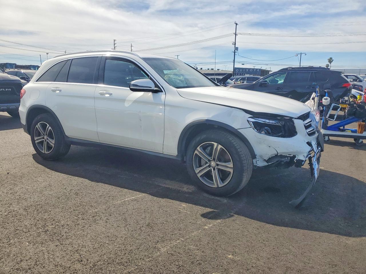 2017 MERCEDES-BENZ GLC 300 4MATIC photo 10