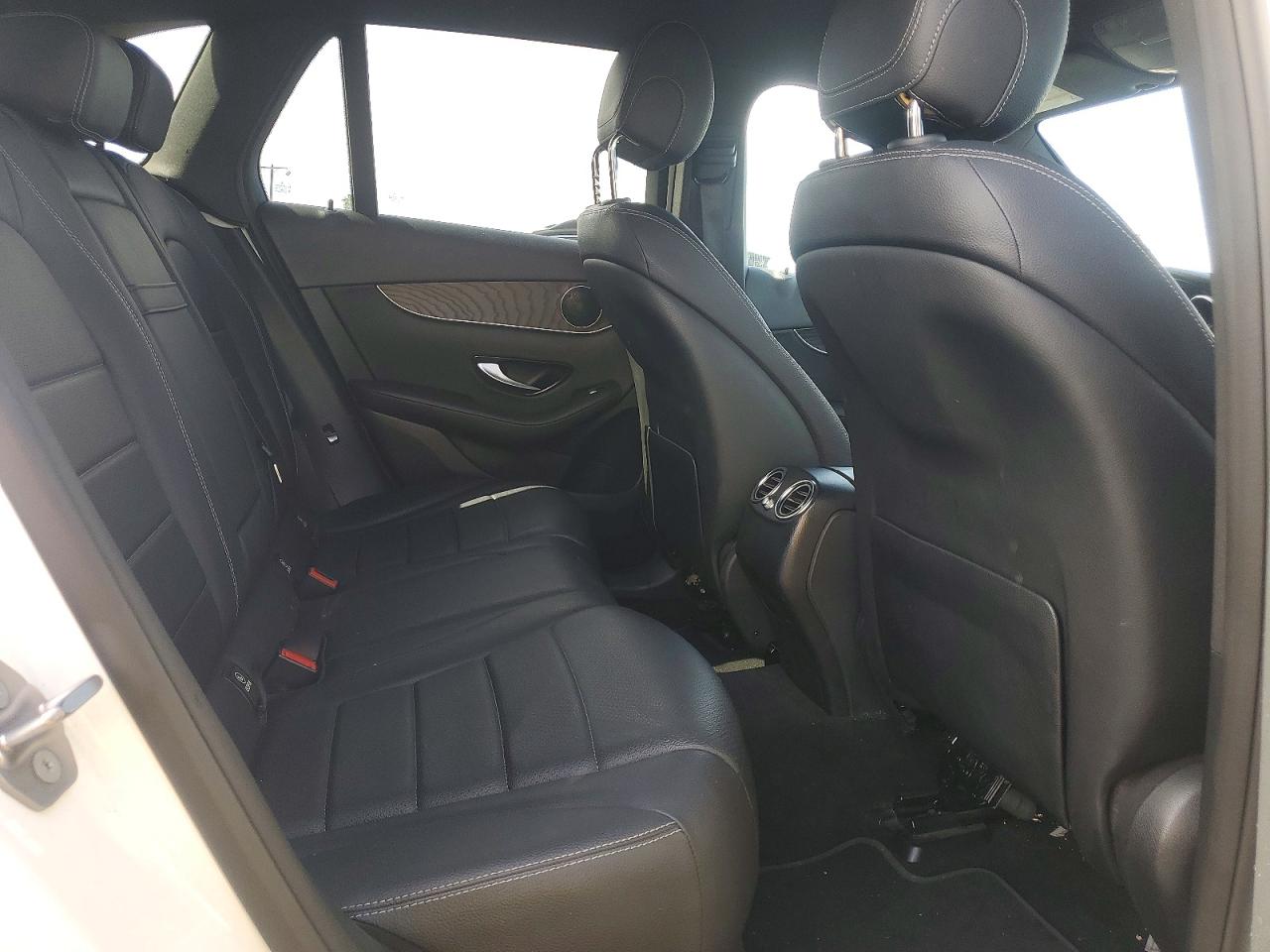 2017 MERCEDES-BENZ GLC 300 4MATIC photo 31