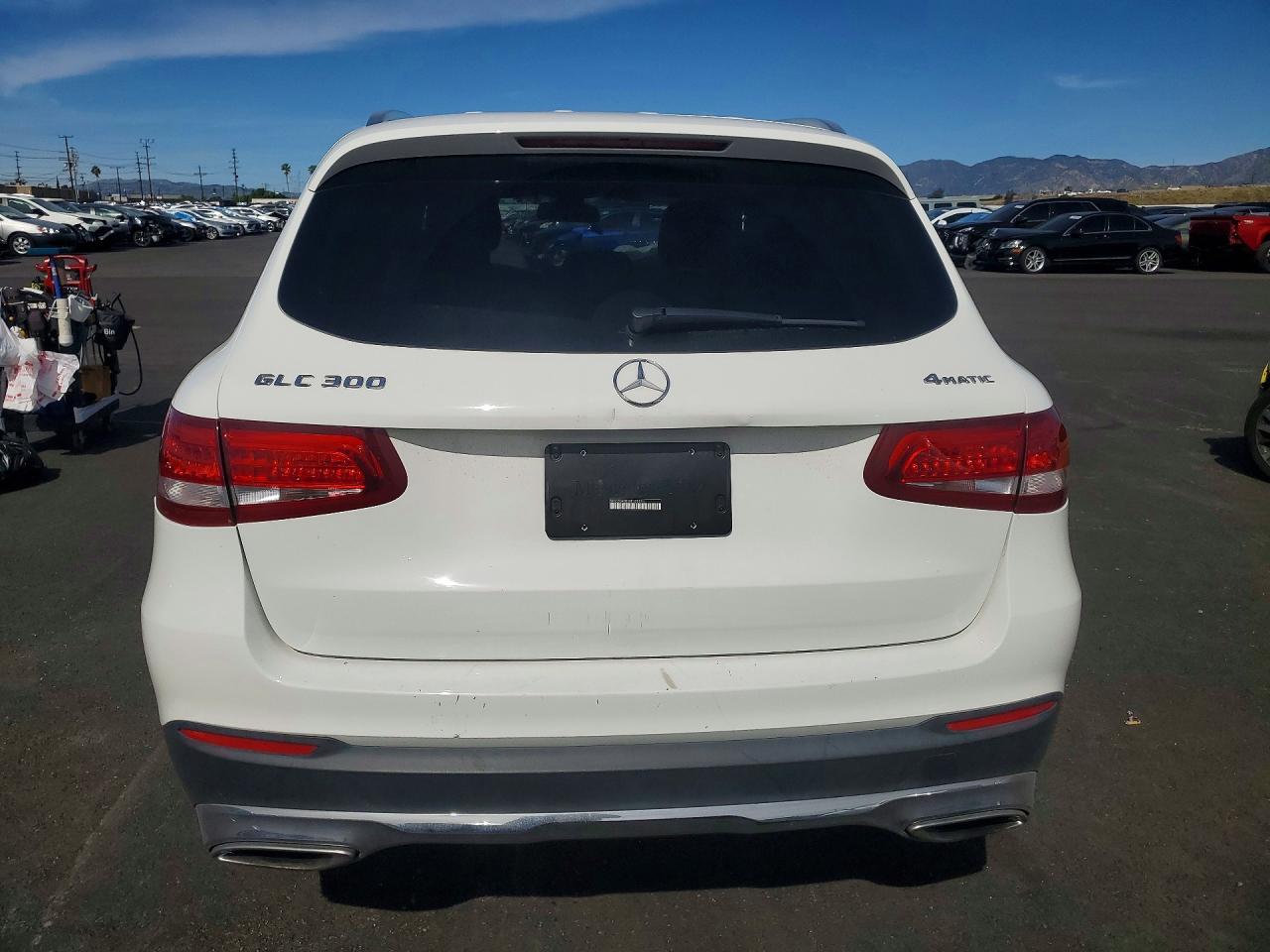 2017 MERCEDES-BENZ GLC 300 4MATIC photo 16