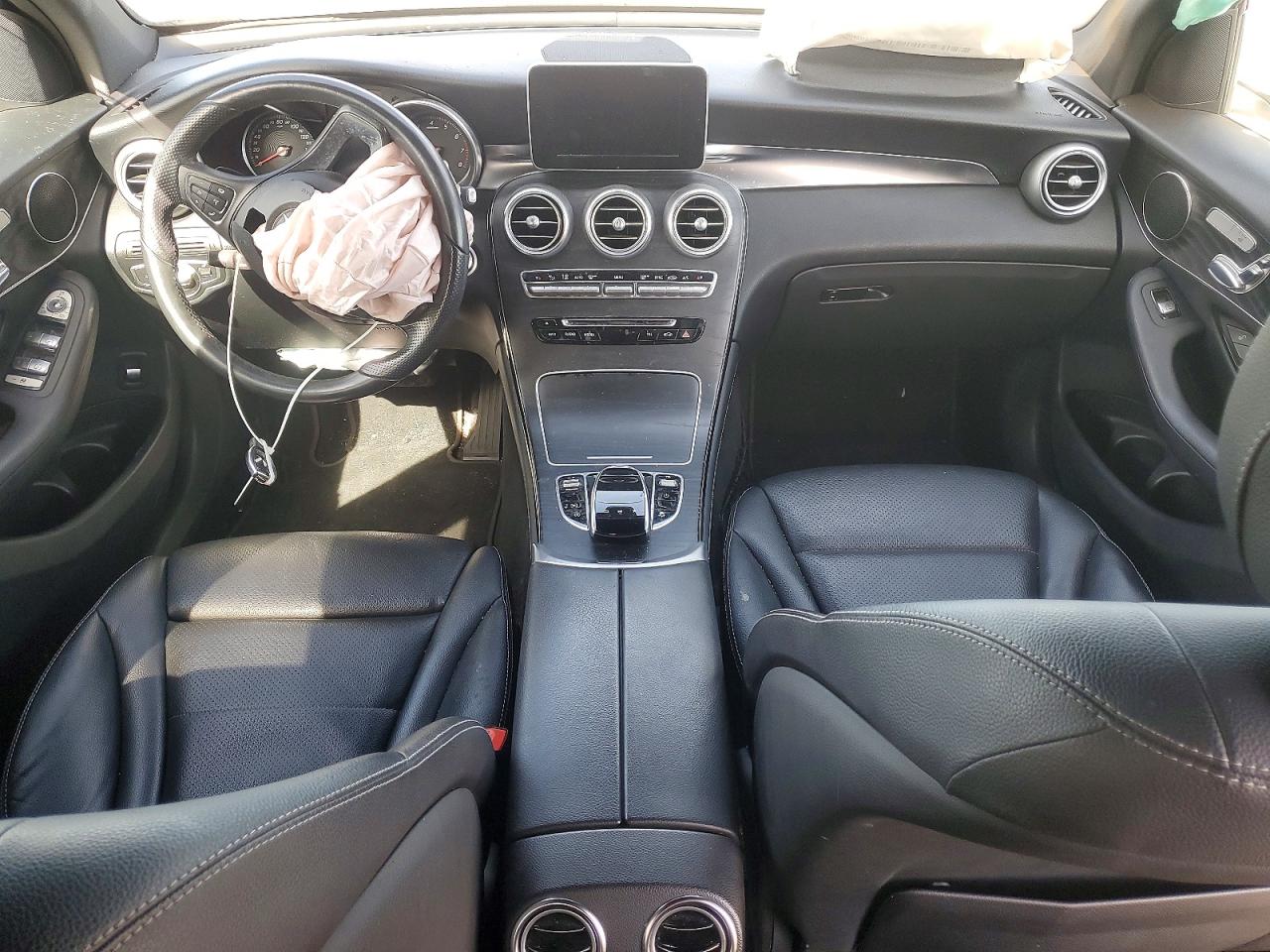 2017 MERCEDES-BENZ GLC 300 4MATIC photo 22