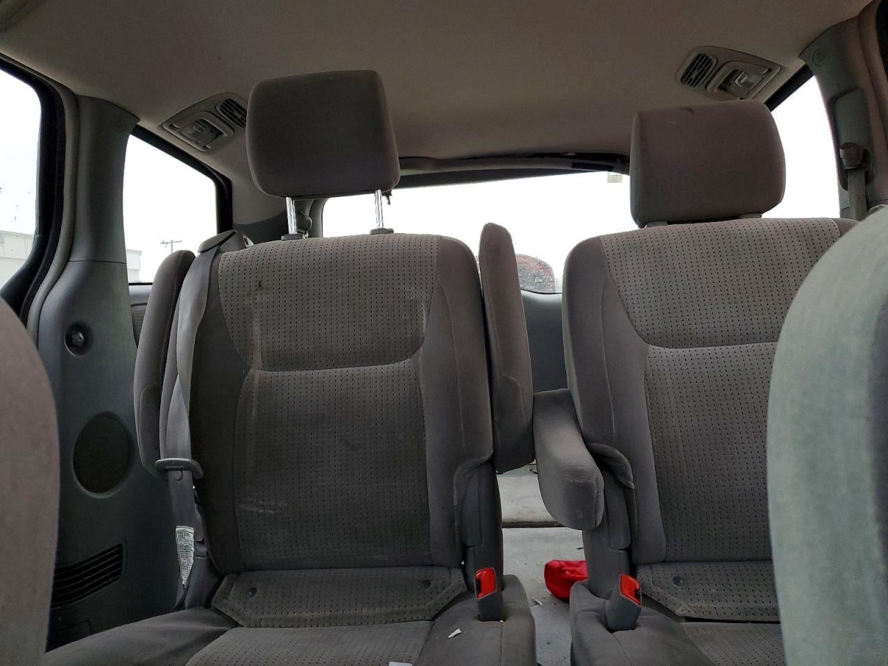 2008 TOYOTA SIENNA LE 7-PASSENGER photo 19