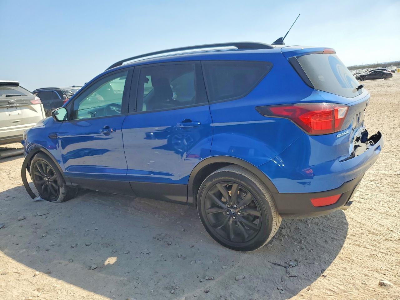 2019 FORD ESCAPE SE photo 3