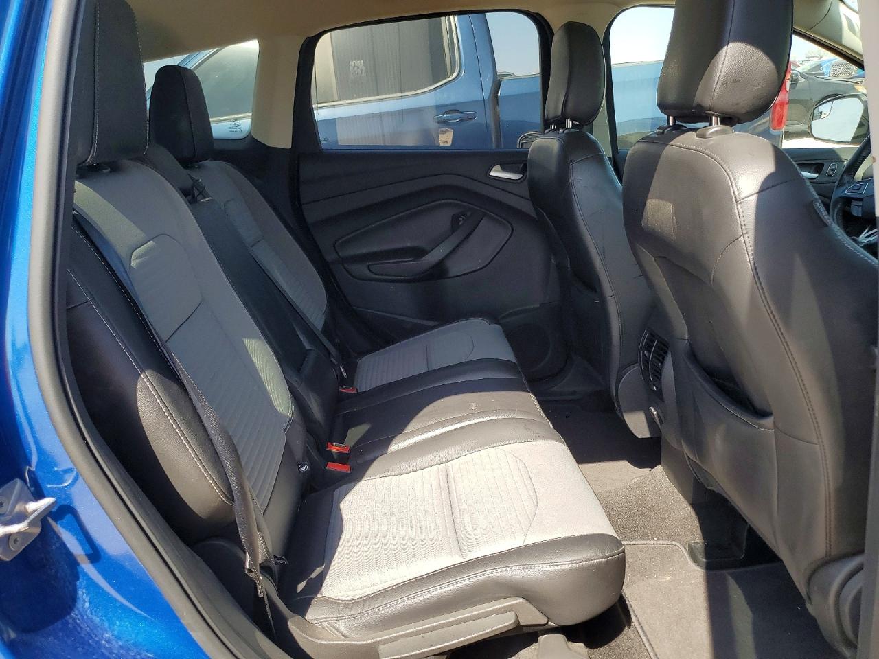 2019 FORD ESCAPE SE photo 19