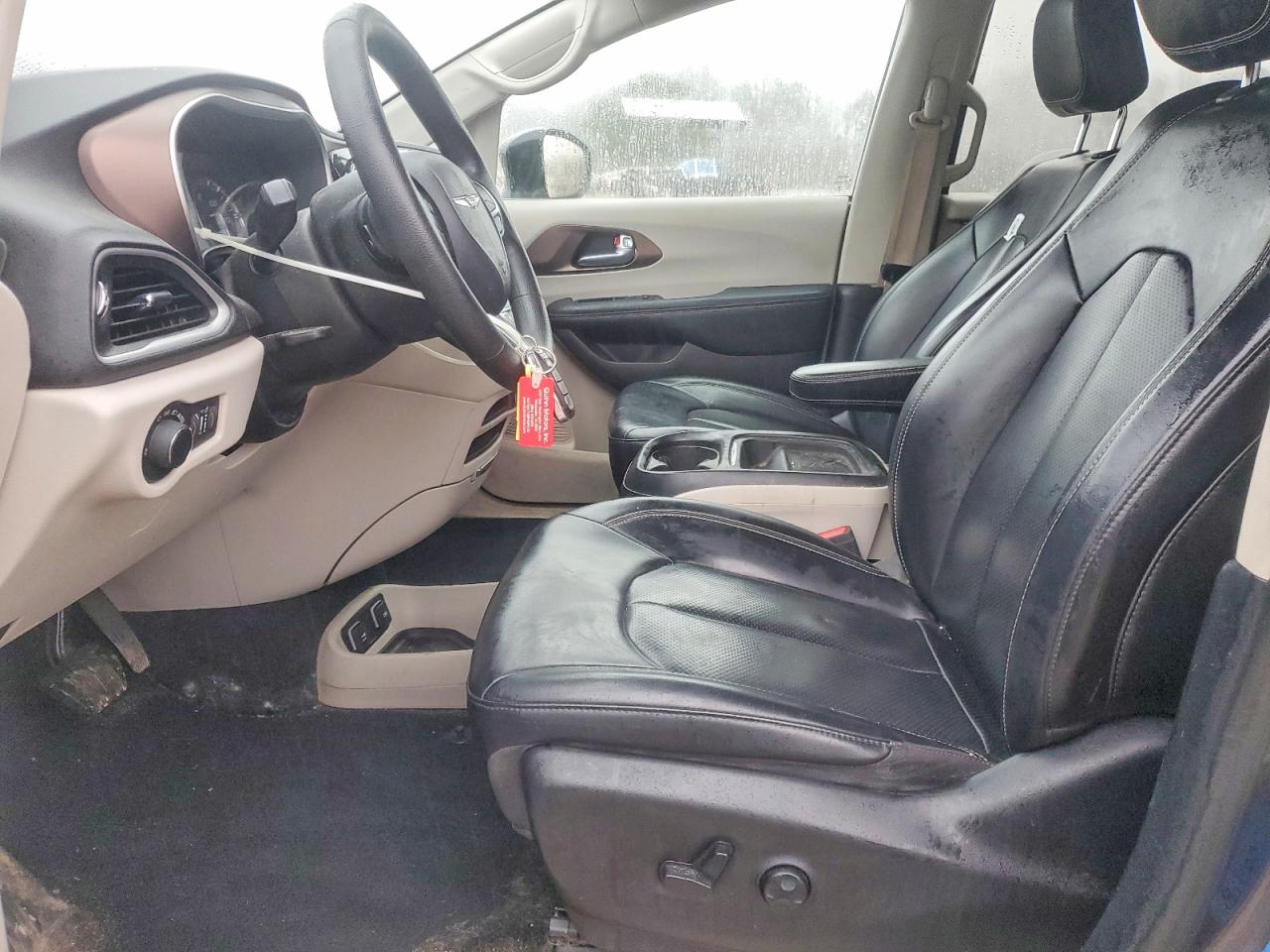 2021 CHRYSLER VOYAGER LXI photo 13