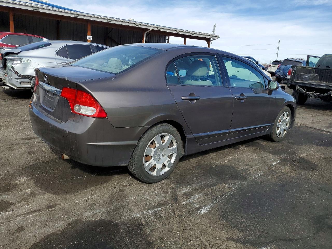 2010 HONDA CIVIC LX photo 5