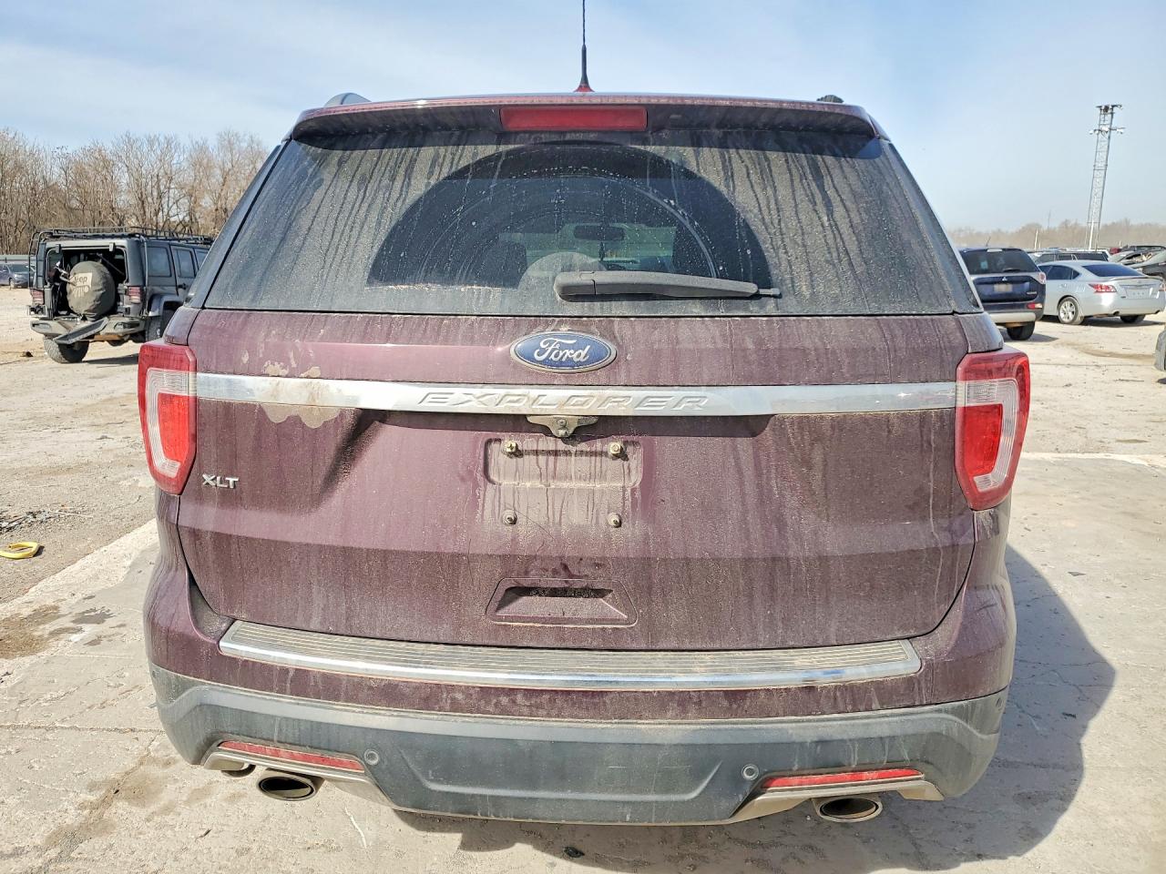 2018 FORD EXPLORER XLT photo 11
