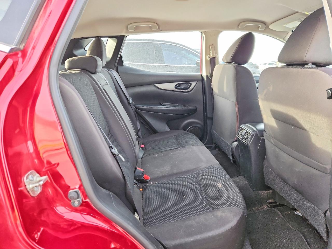 2018 NISSAN ROGUE SPORT S photo 21