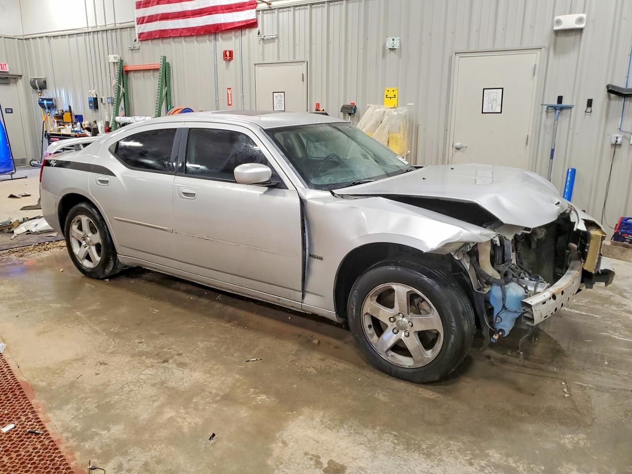 2010 DODGE CHARGER R photo 4