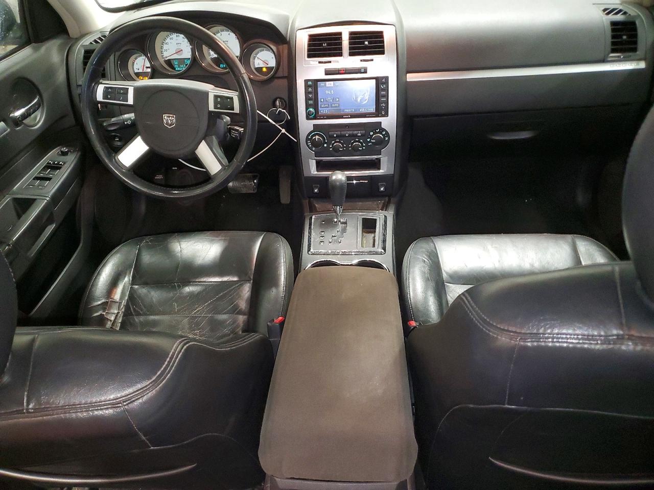 2010 DODGE CHARGER R photo 8