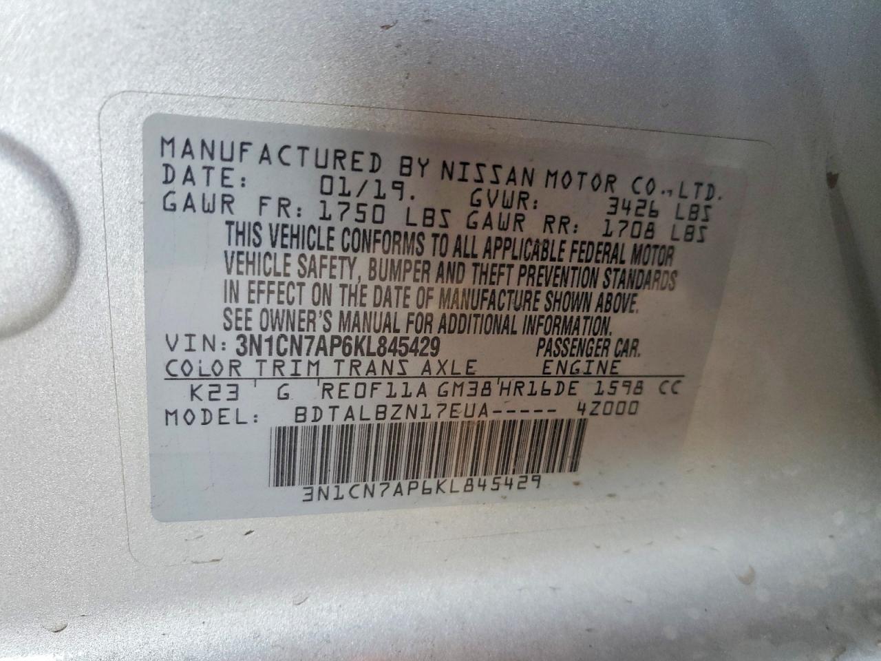 2019 NISSAN VERSA SV photo 25