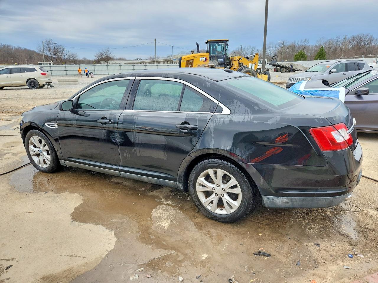 2011 FORD TAURUS SEL photo 4