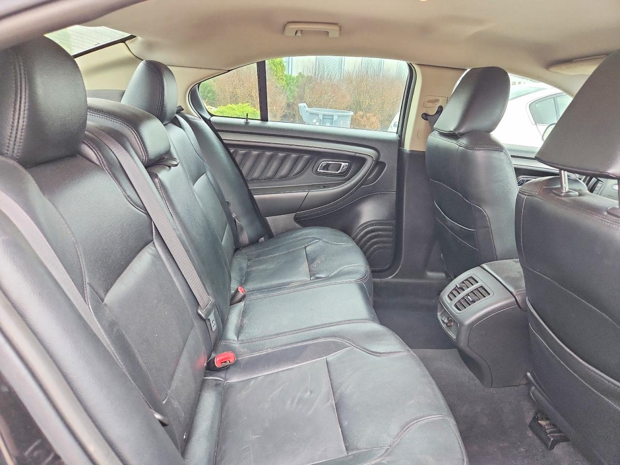 2011 FORD TAURUS SEL photo 28