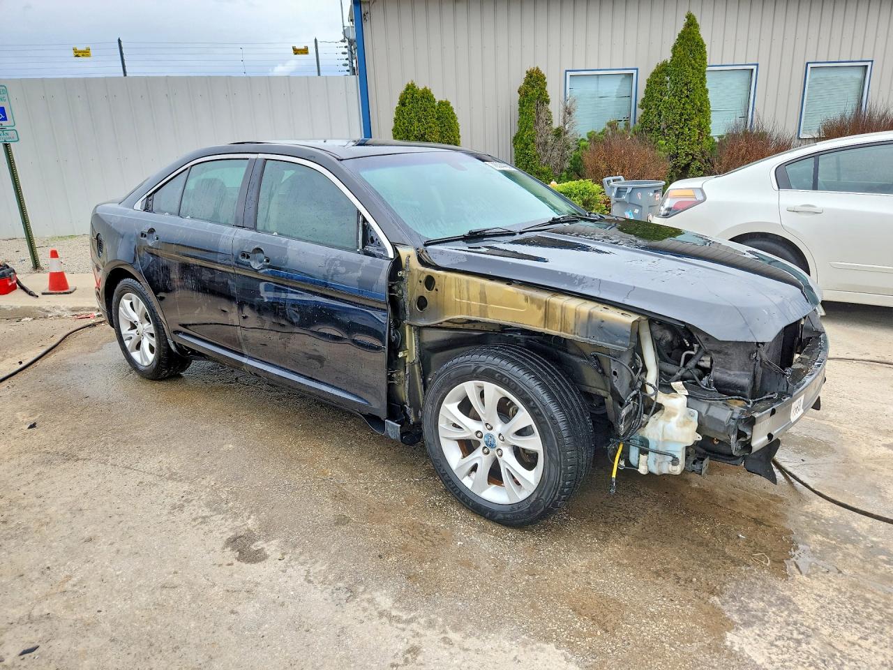 2011 FORD TAURUS SEL photo 10