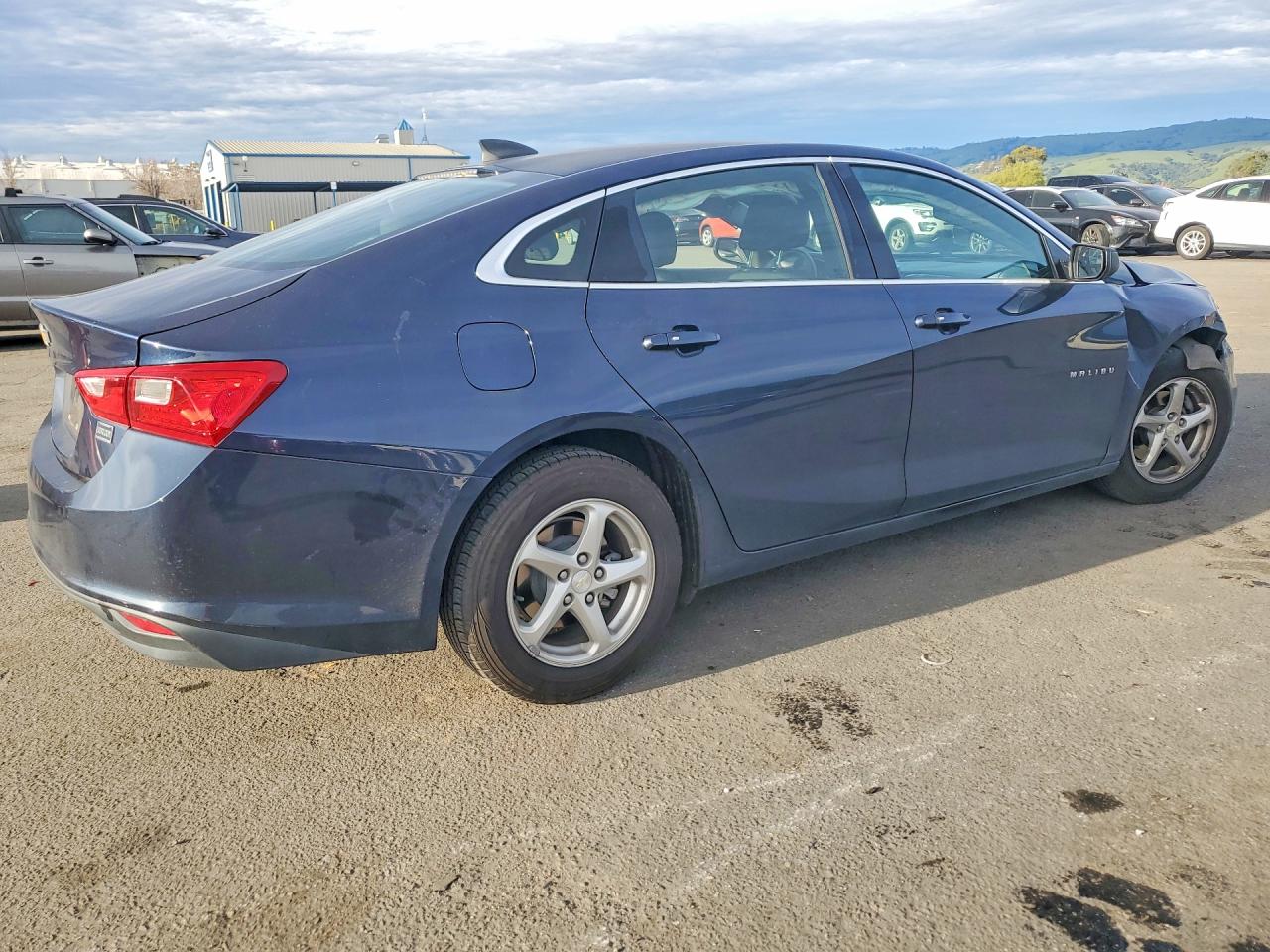 2017 CHEVROLET MALIBU LS photo 5
