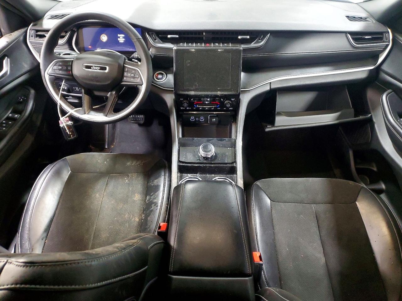 2023 JEEP GRAND CHEROKEE L LAREDO photo 8