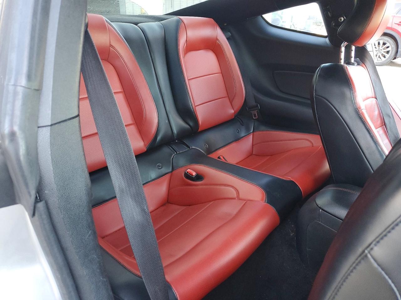 2015 FORD MUSTANG photo 28