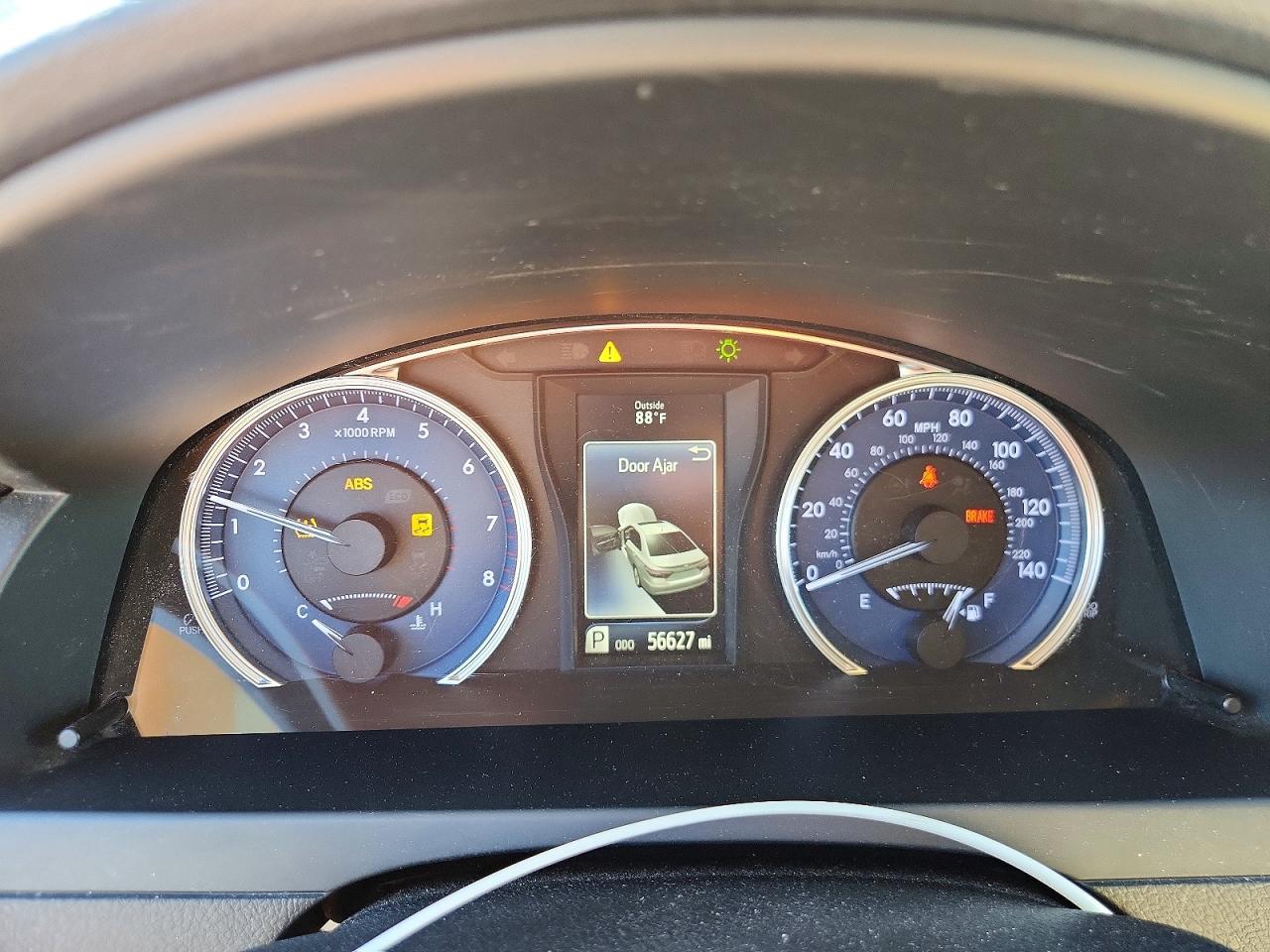 2015 TOYOTA CAMRY XLE photo 25