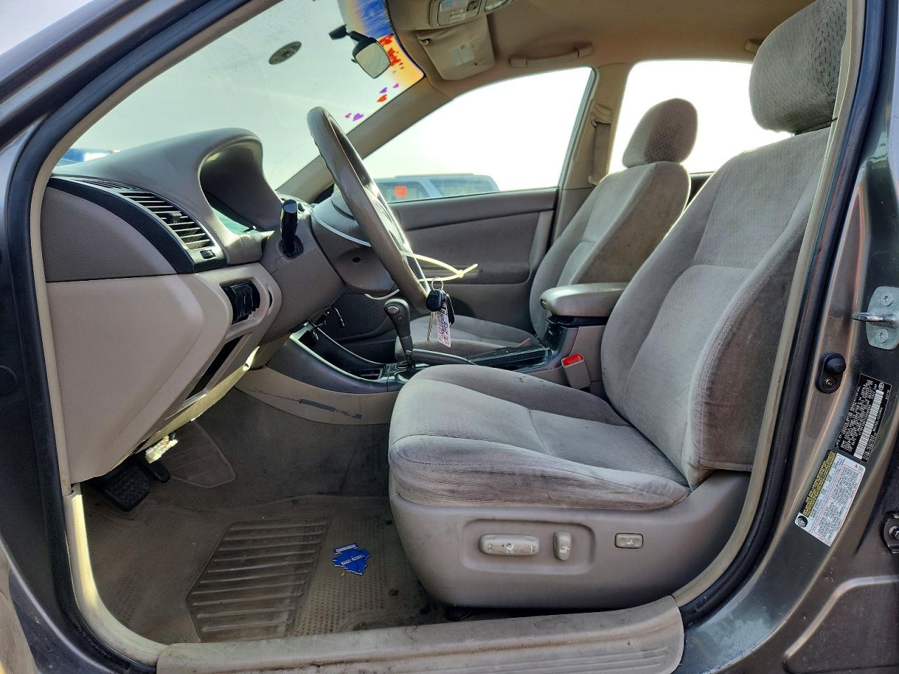 2004 TOYOTA CAMRY LE V6 photo 7