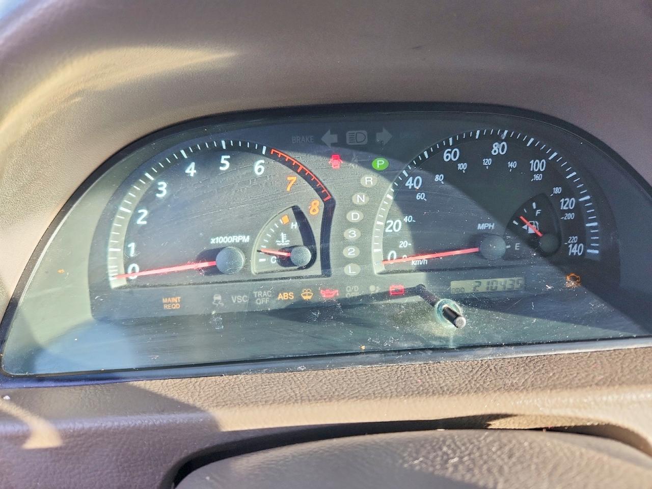 2004 TOYOTA CAMRY LE V6 photo 9