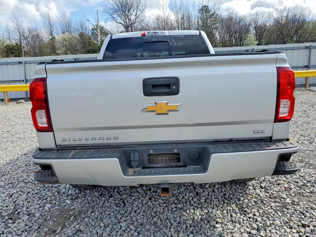 2018 CHEVROLET SILVERADO K1500 LTZ photo 11