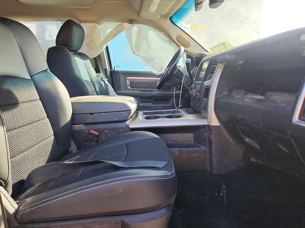 2018 RAM 2500 SLT photo 13