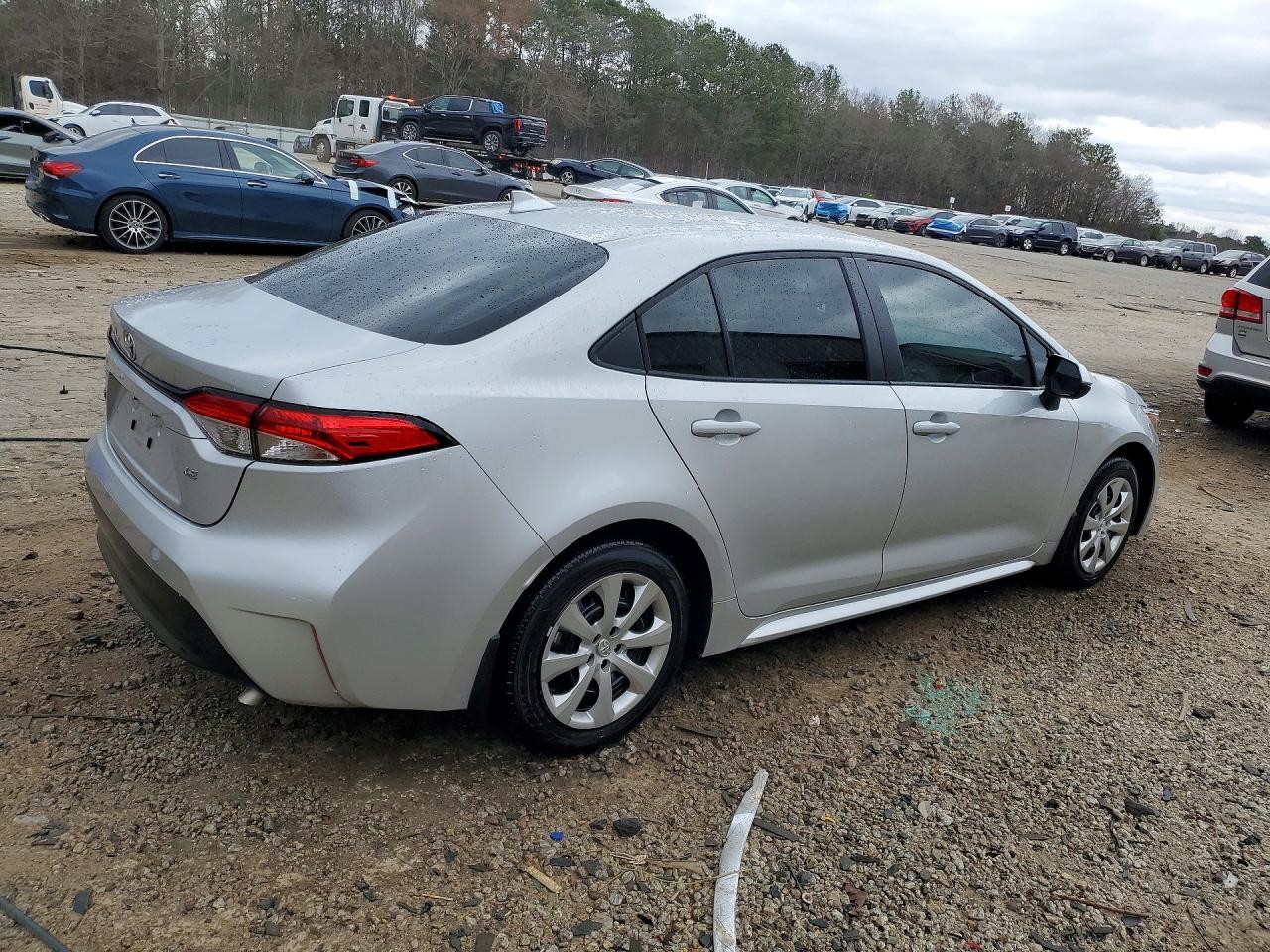 2025 TOYOTA COROLLA LE photo 5