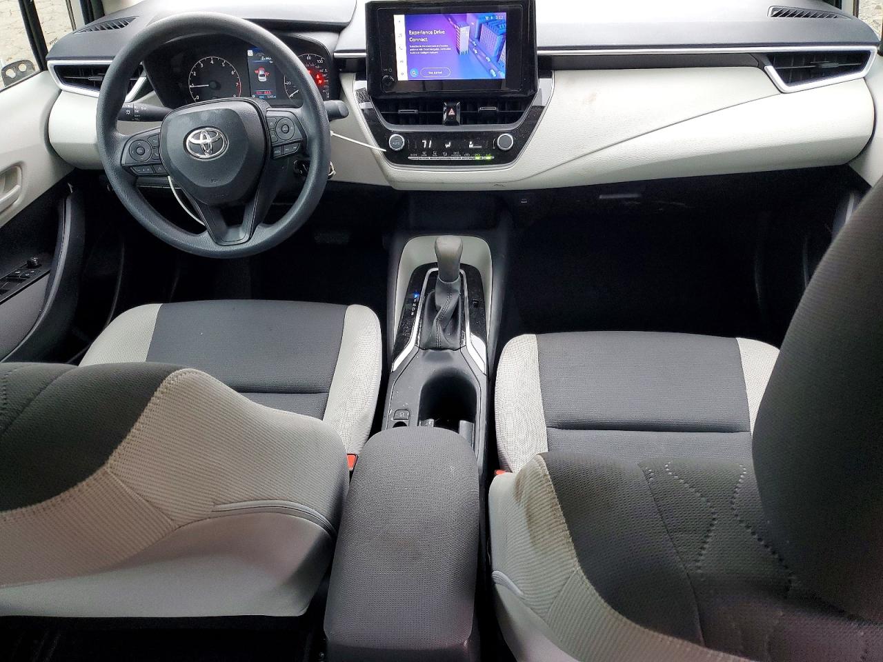 2025 TOYOTA COROLLA LE photo 15