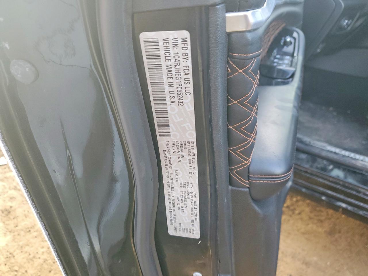 2023 JEEP GRAND CHEROKEE SUMMIT photo 23