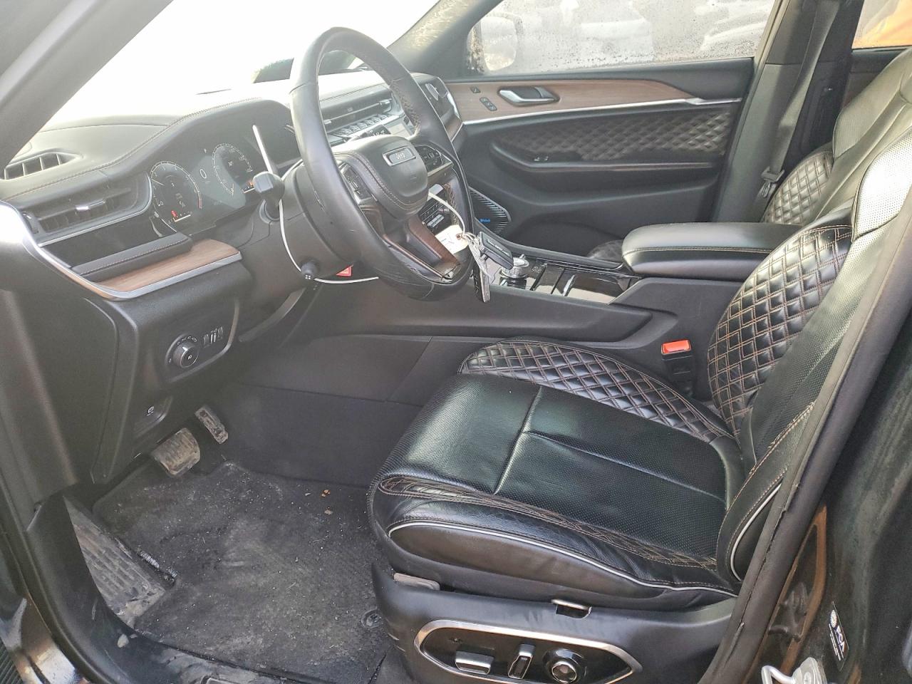 2023 JEEP GRAND CHEROKEE SUMMIT photo 13
