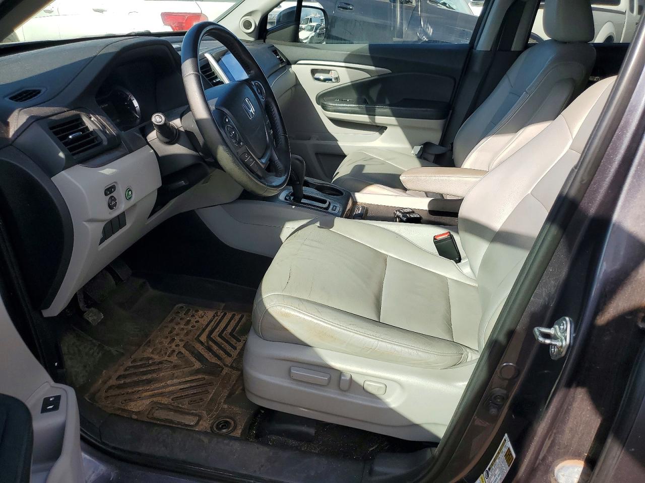 2016 HONDA PILOT photo 7