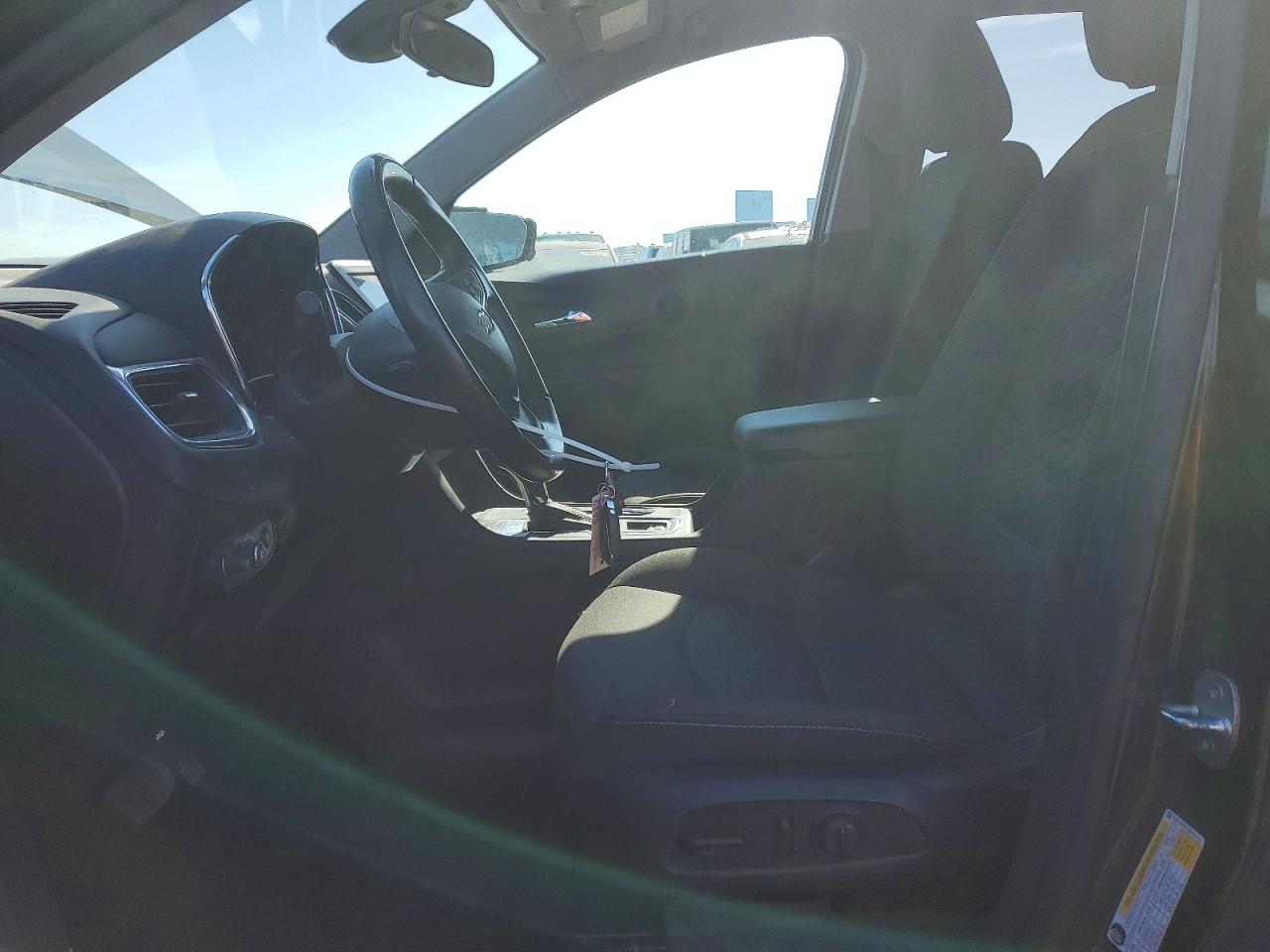 2021 CHEVROLET EQUINOX LT photo 19