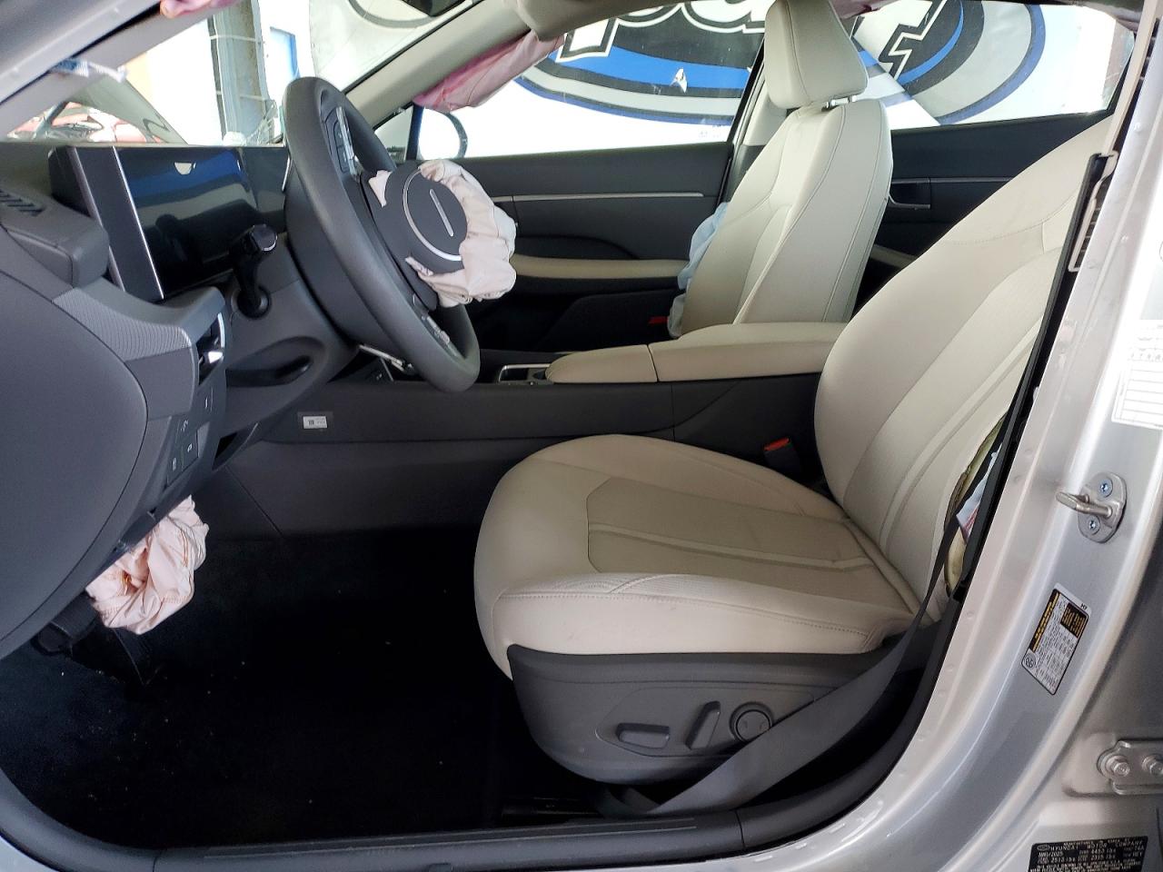 2025 HYUNDAI SONATA SEL photo 7