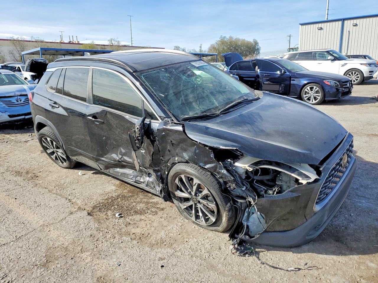 2022 TOYOTA COROLLA CROSS XLE photo 4