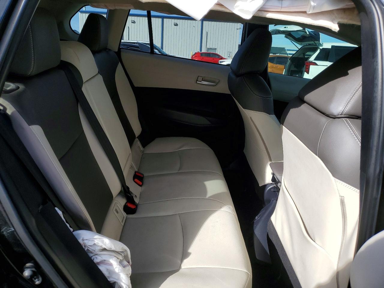 2022 TOYOTA COROLLA CROSS XLE photo 11
