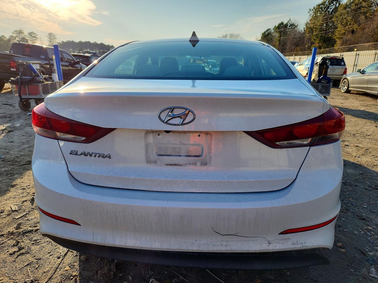 2018 HYUNDAI ELANTRA SEL photo 6