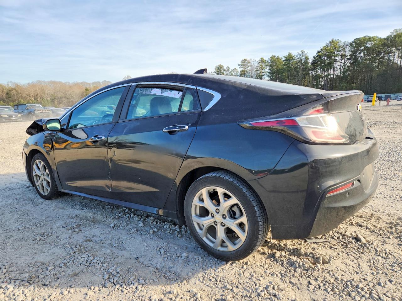 2017 CHEVROLET VOLT PREMIER photo 3
