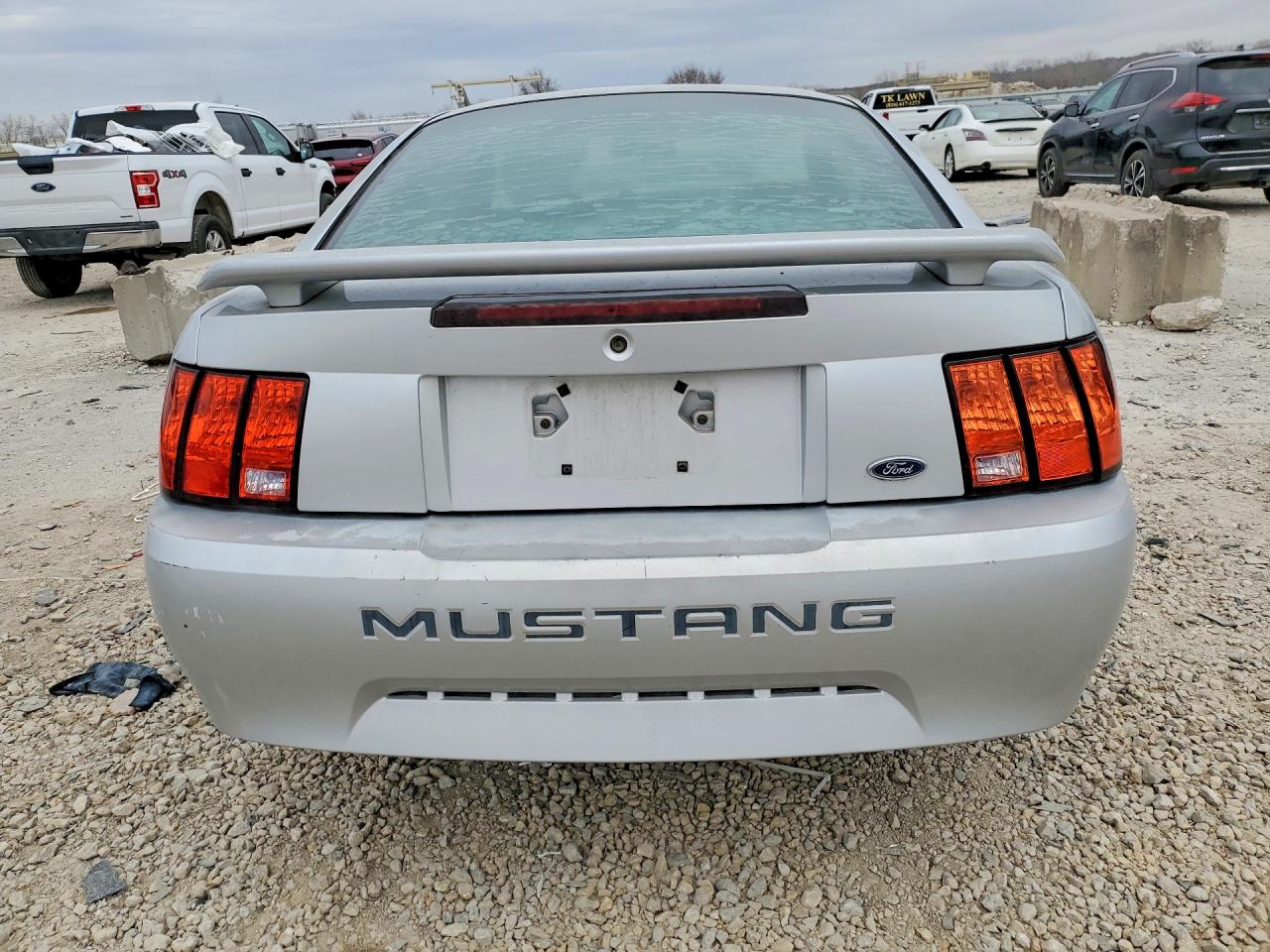 2003 FORD MUSTANG photo 11