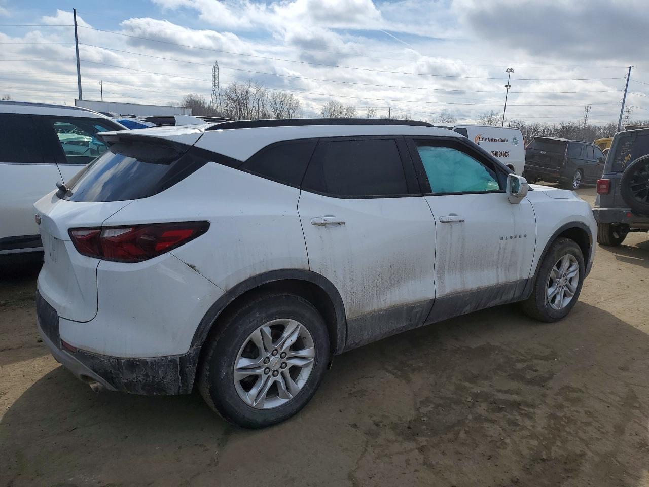 2020 CHEVROLET BLAZER 2LT photo 3