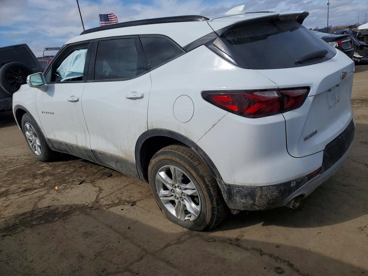 2020 CHEVROLET BLAZER 2LT photo 2