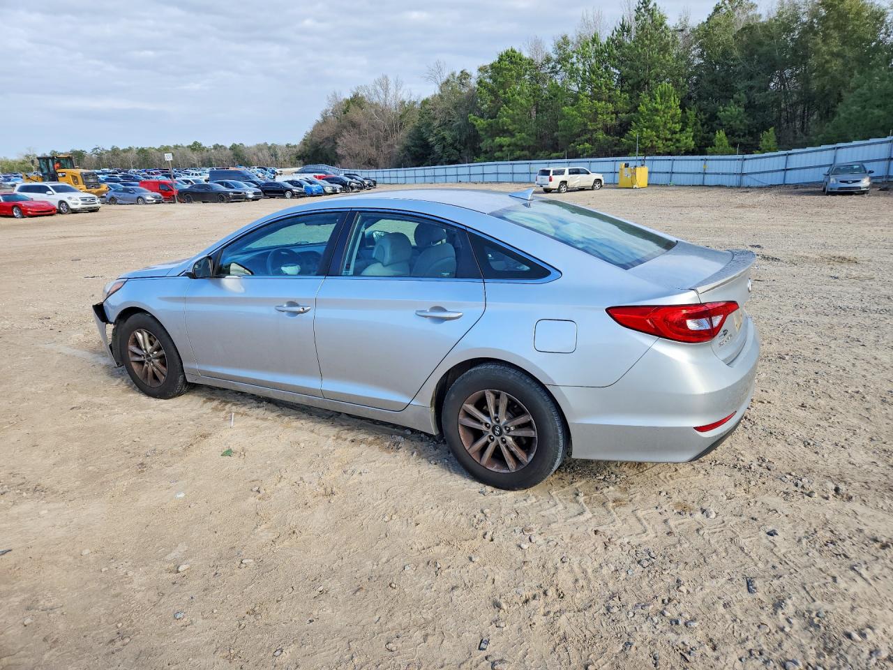 2015 HYUNDAI SONATA SE photo 5