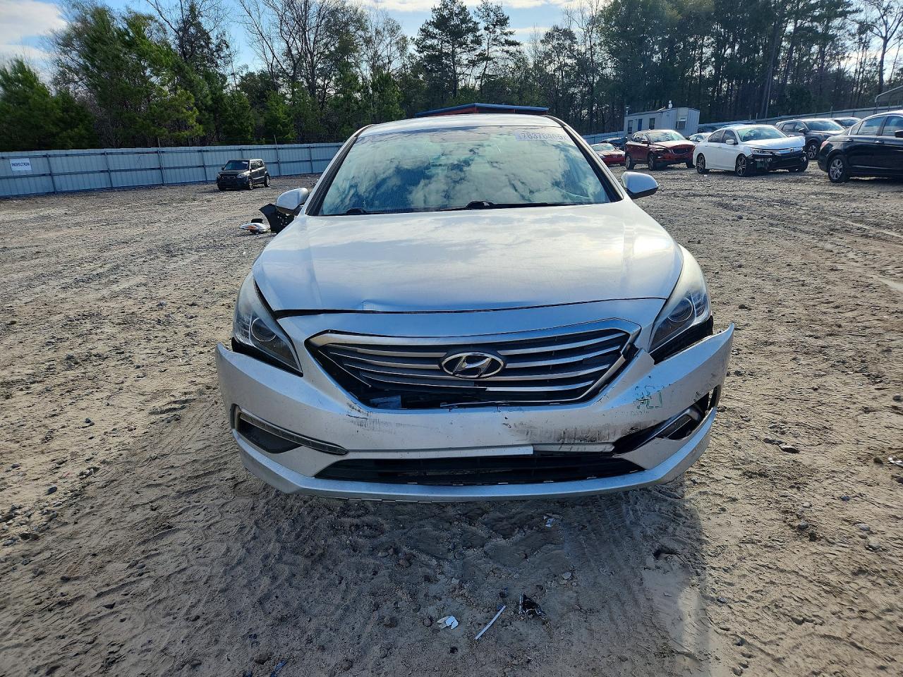 2015 HYUNDAI SONATA SE photo 17